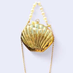 Gold Shell-Shaped Women's Bag